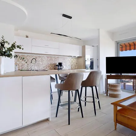 Les Calanques D Or 3 P Vue Appartement Antibes