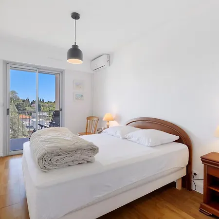 Les Calanques D Or 3 P Vue Appartement Antibes